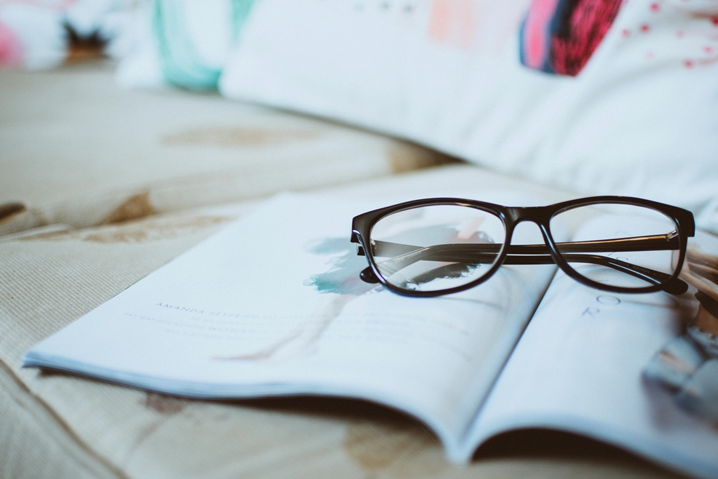 Frame: Modern Cat-Eye